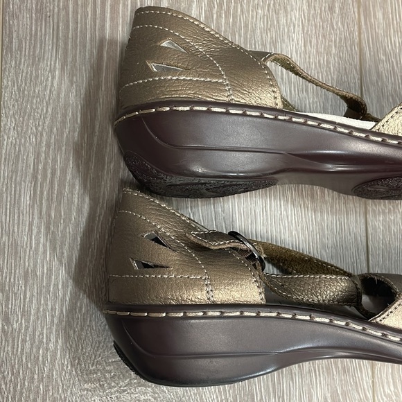 Spring Step Indus Leather Fisherman Sandals T Strap Metallic EU Size 38 - Picture 14 of 15